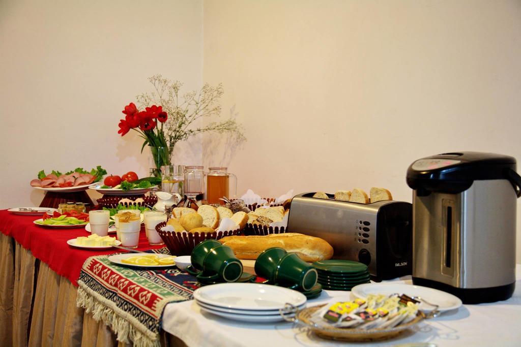 Alazani Valley Hotel Telavi Restaurant photo