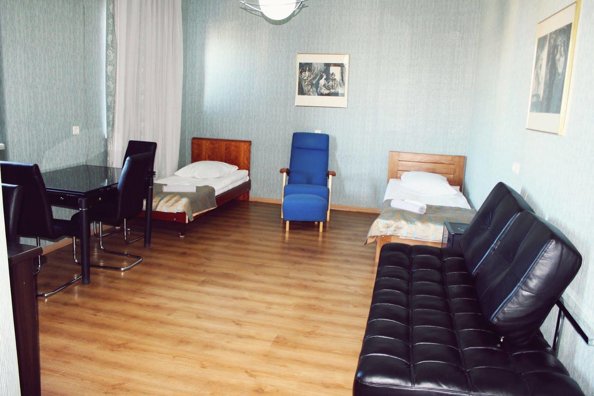 Alazani Valley Hotel Telavi Exterior photo